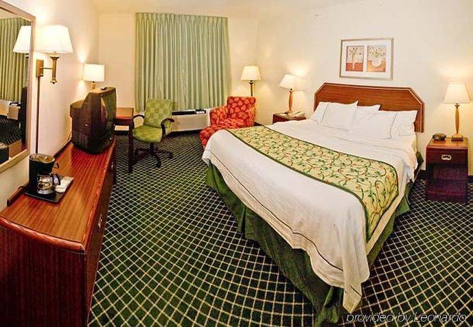 Fairfield Inn & Suites Burlington Rom bilde