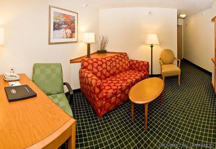 Fairfield Inn & Suites Burlington Rom bilde